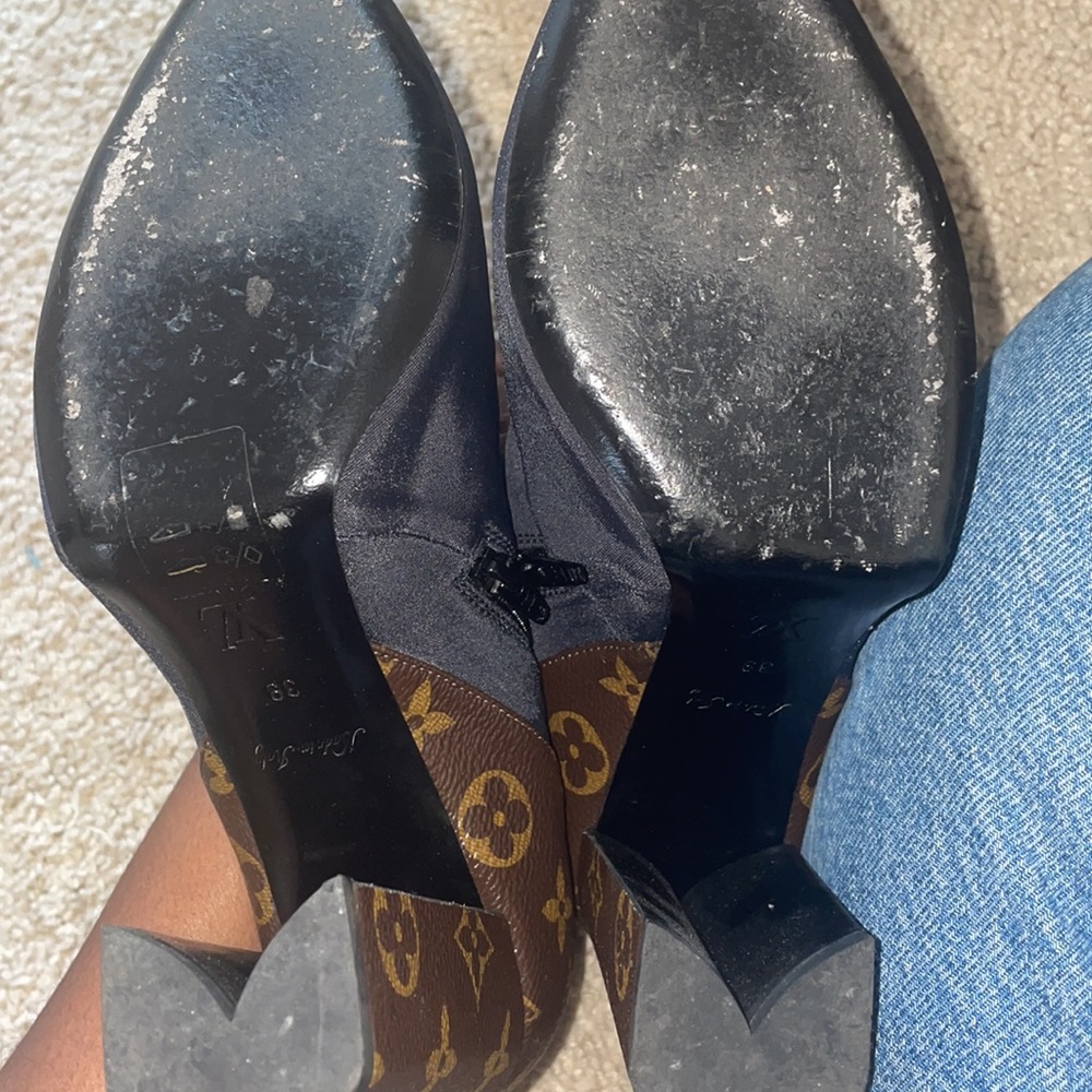 Louis Vuitton monogram ankle boots. - Picture 5 of 7